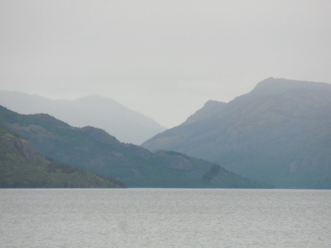 Stroms over the lake