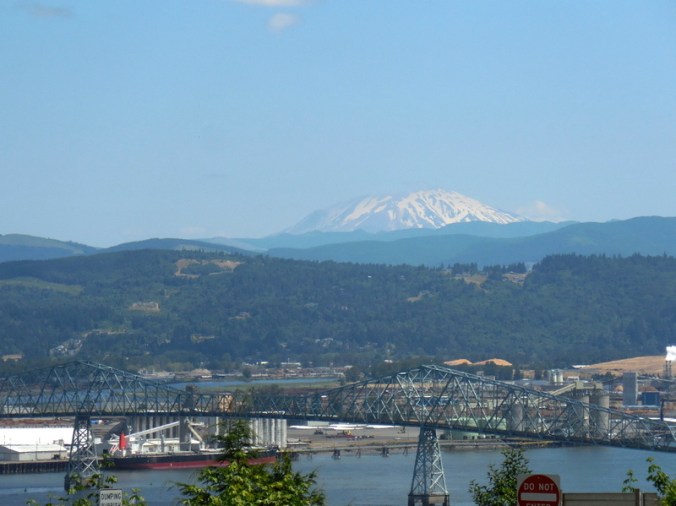 Longview Bridge and Mt St Helen