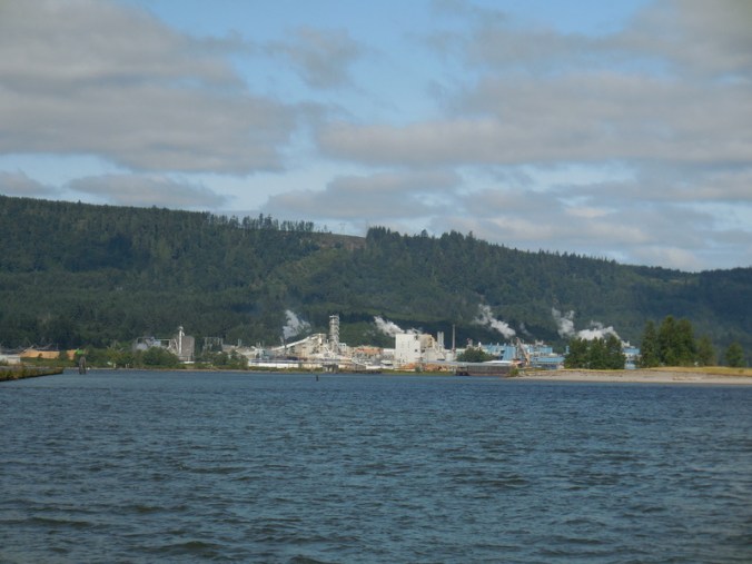 Paper mill on Columbia RIver
