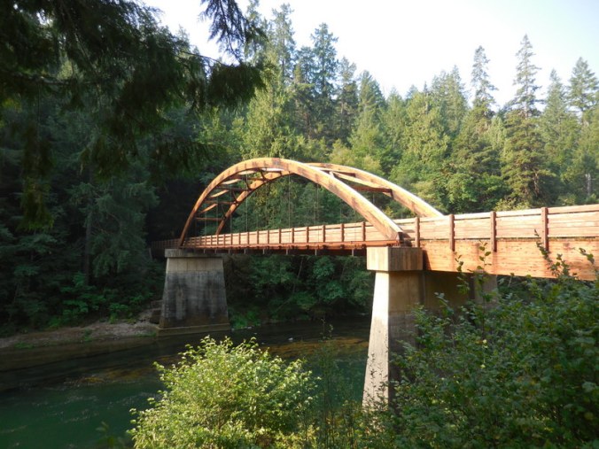 North Umqua River bridge - gluelam 1