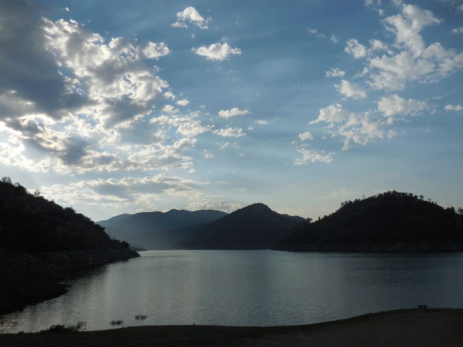 Sunrise at Pine Flat Lake