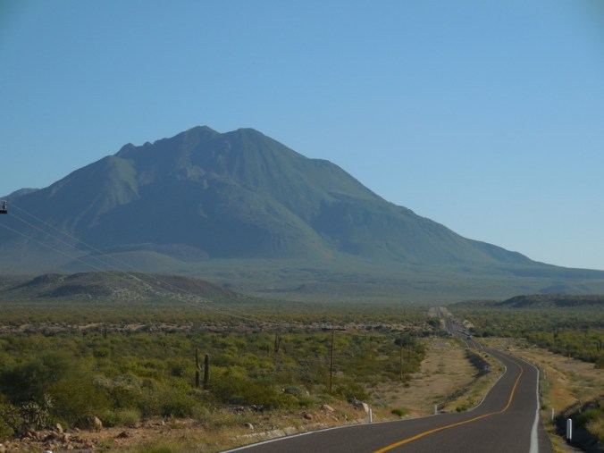 Volcán tres virgenes 1