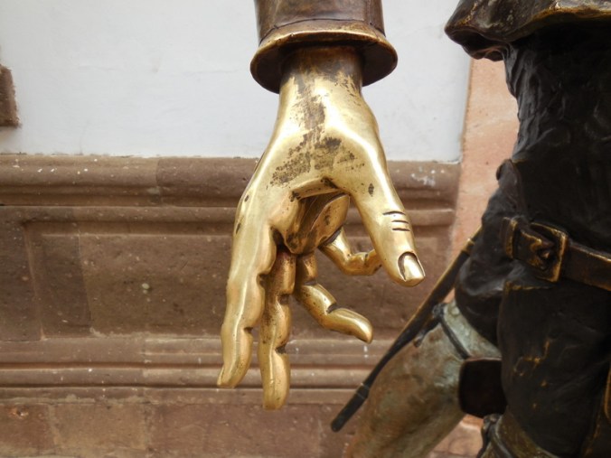 Don Quijote's hand