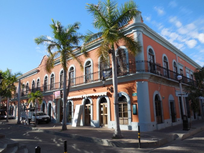 Mazatlan oldtown buildings 25