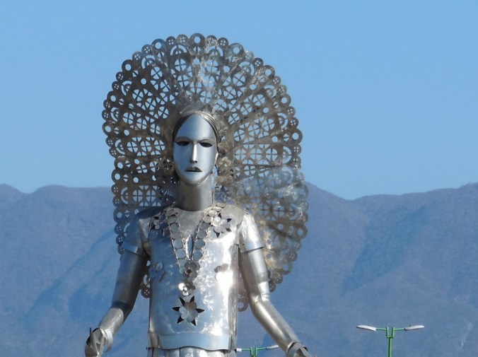 Steel lady in Tehuantepec 1