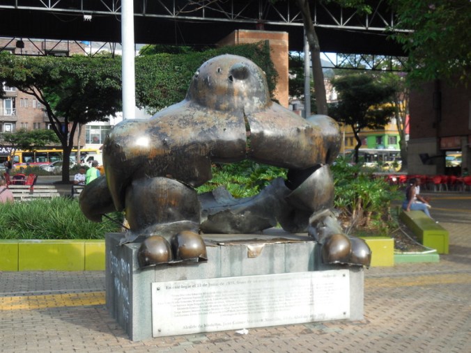 Botero - Pájaro bomb