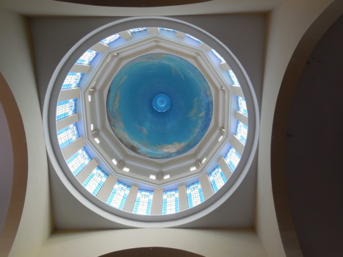 Ambato church inside 3