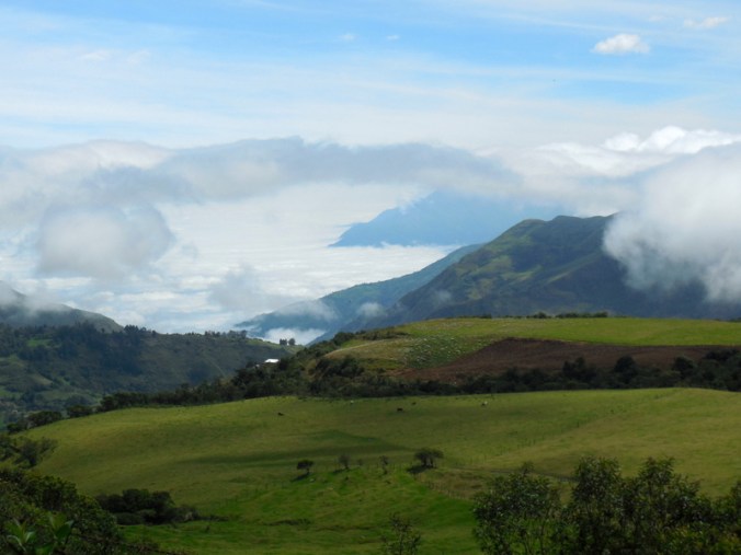 Andes view clouds at 1000 meters