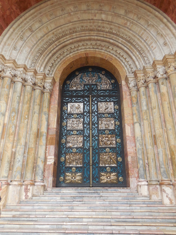 Cuenca door of the day 3