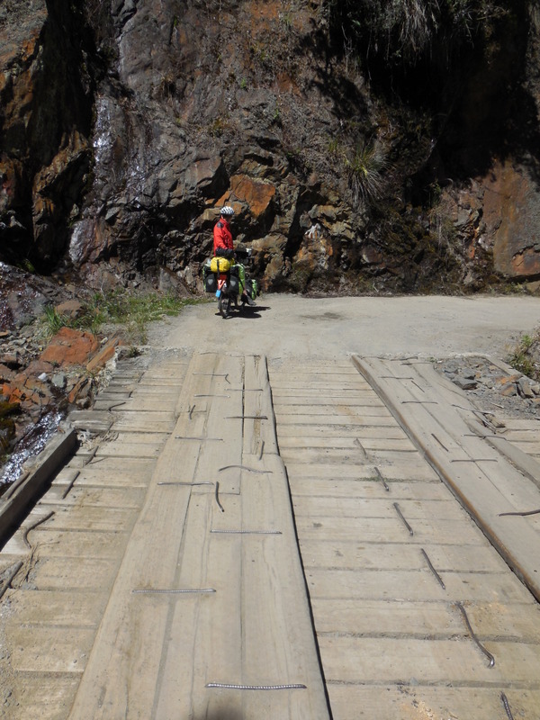 Bridge on desent - dangerous