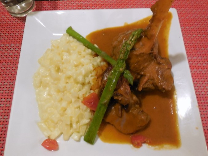 Canilla de cordero cocida a fuego lento