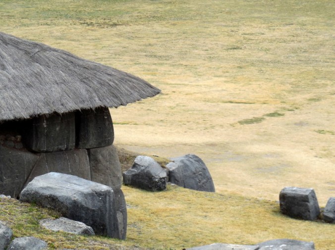 Sacsayhuamán restored building 1