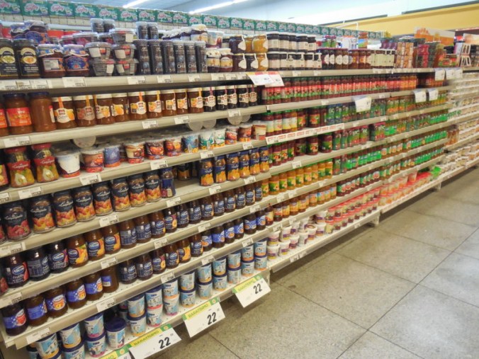 A row of spreads, with no peanut butter