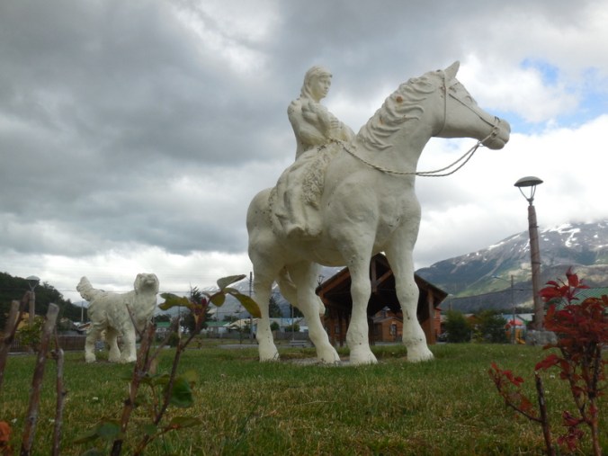 Monument to settlers