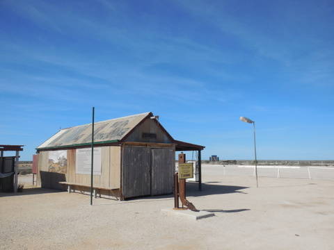 Nullaarbor roadhouse 2