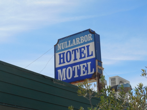 Nullaarbor sign 10